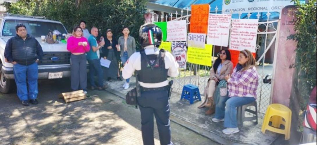 Piso parejo para los maestros comisionados de todos los sindicatos: Docente