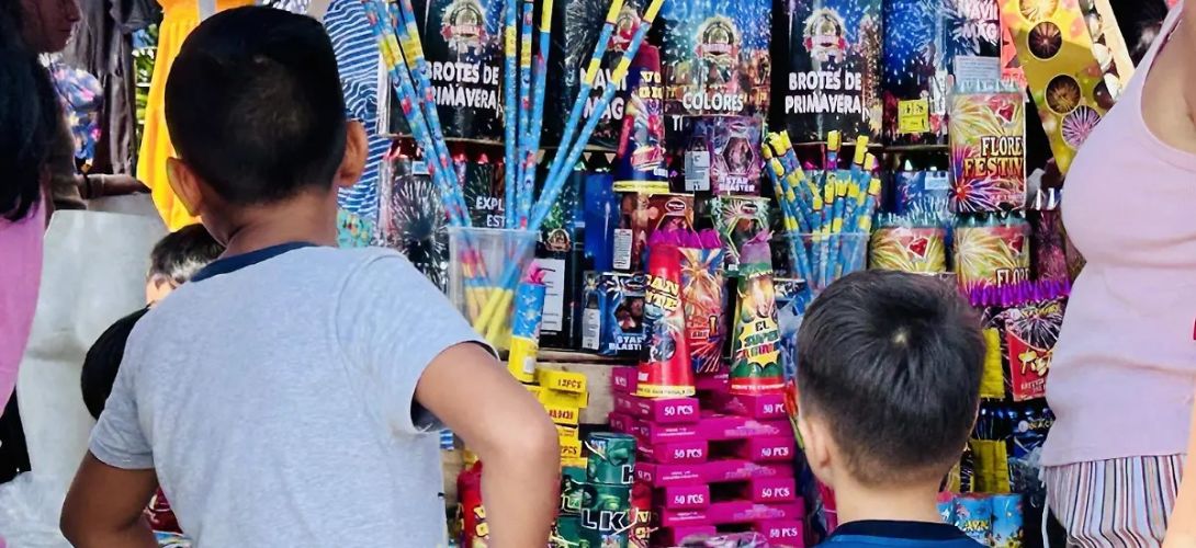 Uso de pirotecnia arriesga a infantes