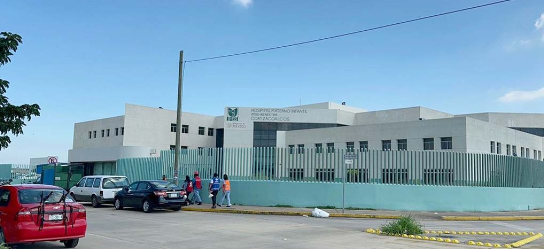 Ya están amueblando el Hospital Materno Infantil de Coatzacoalcos