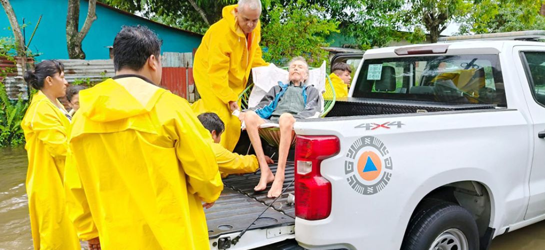 Lluvias dejan graves afectaciones en Coatzacoalcos