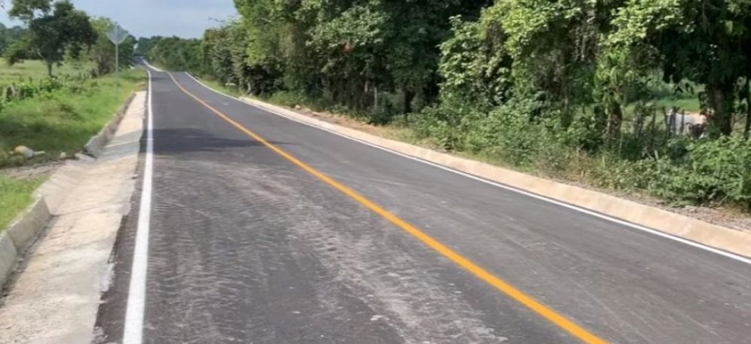 Urge atención a carreteras