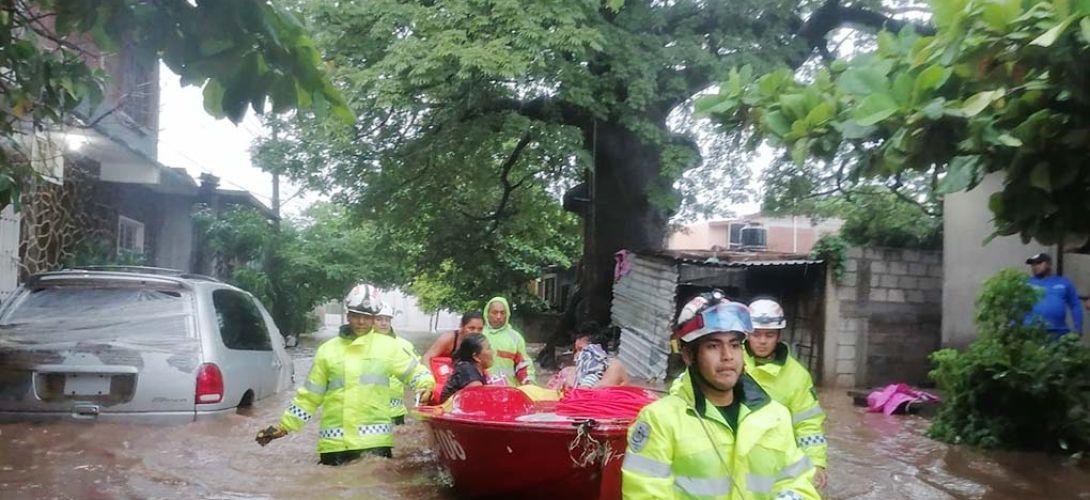 Suspenden labores en Oaxaca por inundaciones ante depresión tropical