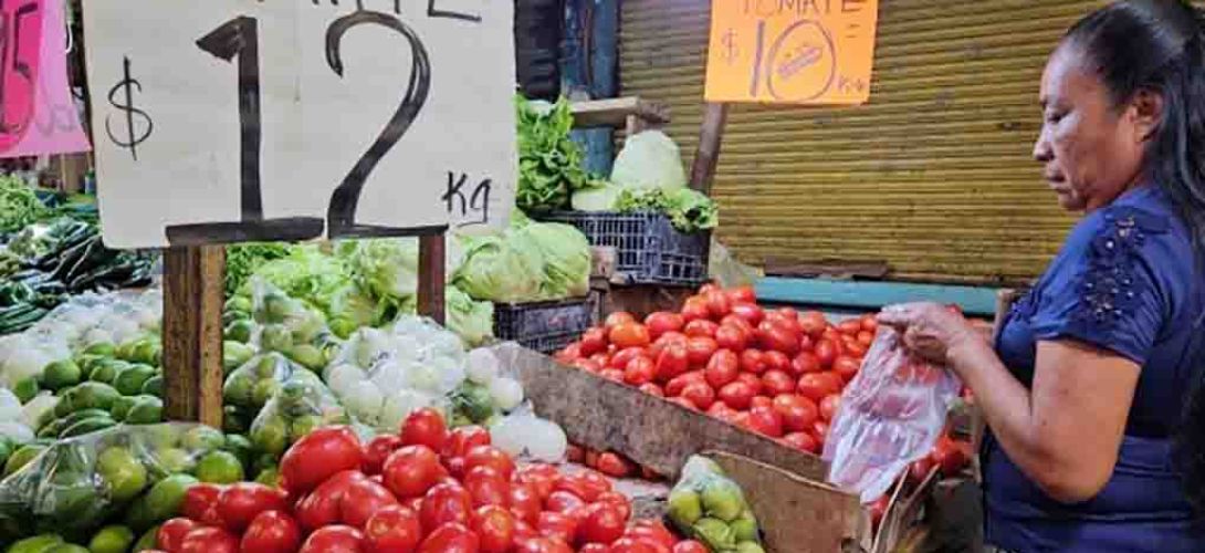 Cae el precio del limón y el tomate, pero se dispara la cebolla y la papa