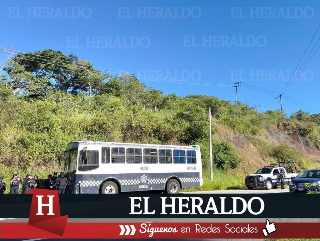 Granaderos resguardan 2