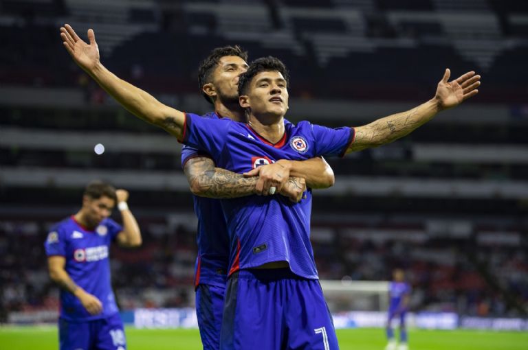 Cruz Azul vence en casa 2