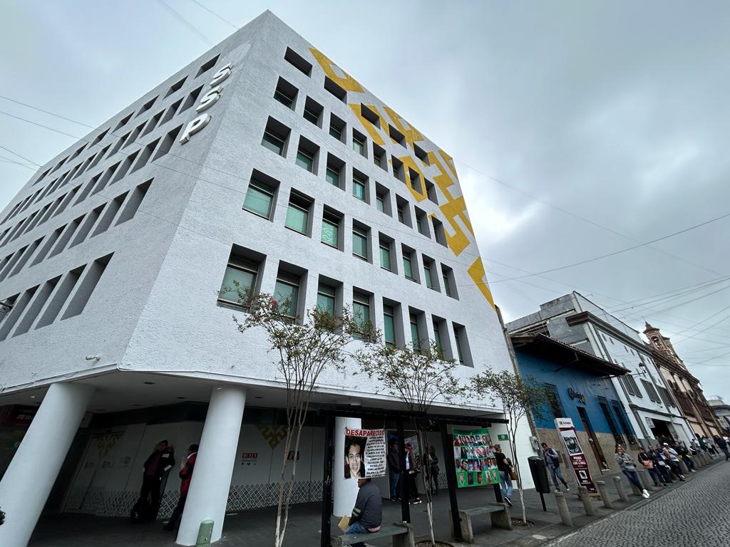 Acampan familiares de desparecidos afuera de Palacio de Gobierno y toman SSP 2