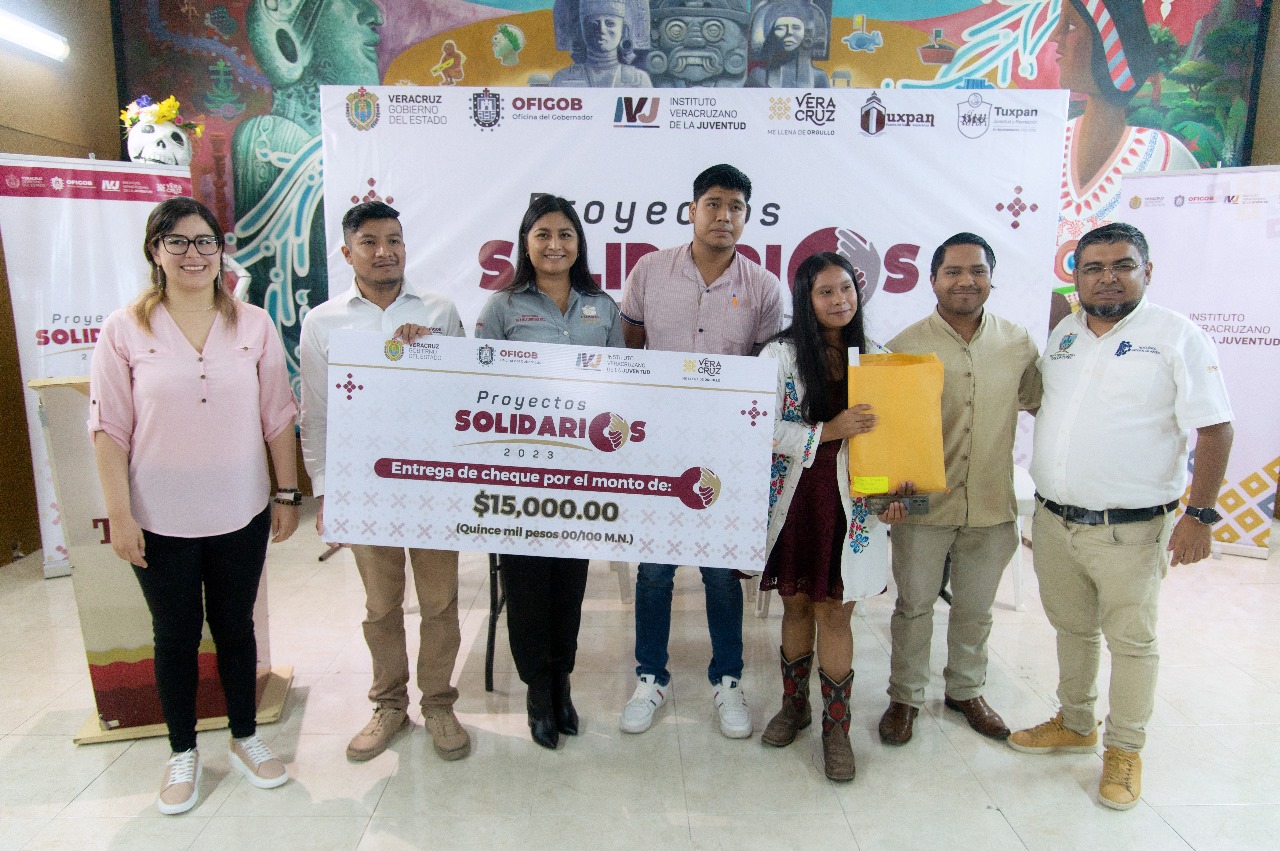 Premian a jóvenes por cinco 2