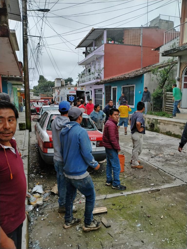 Tres lesionados por explosión en casa de Xico